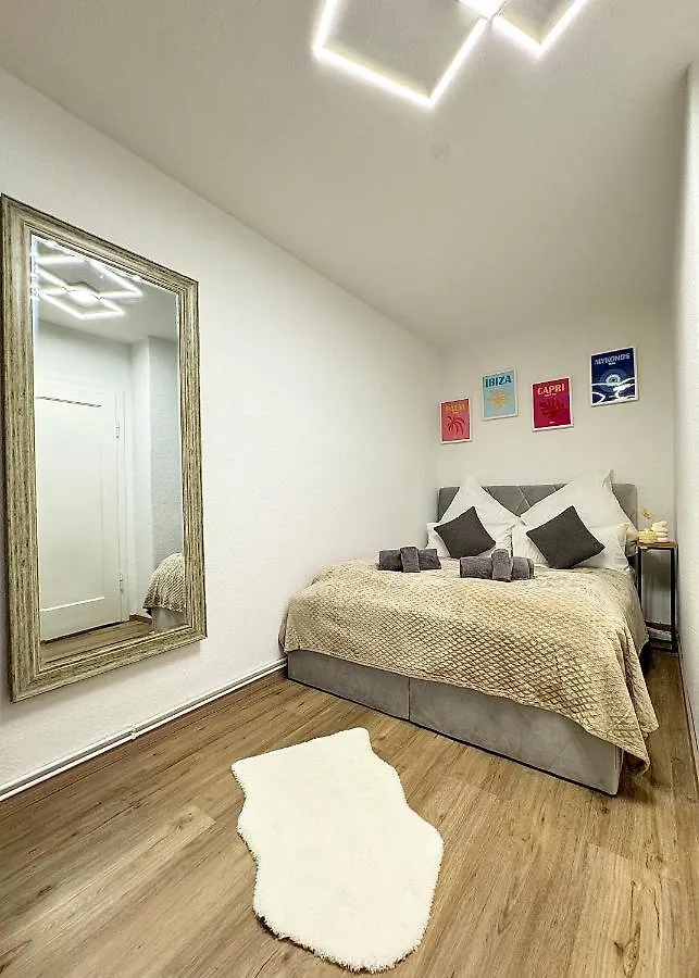 Regency Apartments - Traumhafte Zentrale 40M2 Wohnung Mit Kinoleinwand, Wifi Und Netflix Hannover 0*,